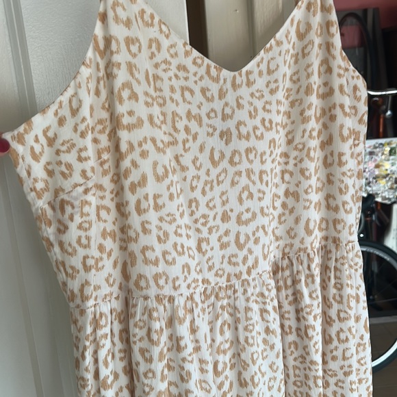 GAP Cami V-Neck Maxi Dress in Brown Cheetah - Picture 4 of 8